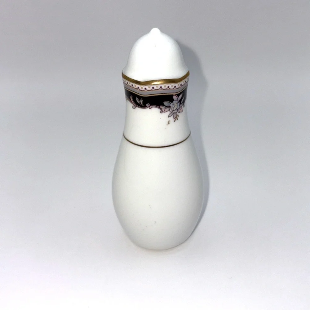 Noritake Luxury Palais Royal Porcelain Bone China pepper shaker